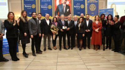 Bademli Rotary Kulübü’nden Başkan Erdem’e teşekkür plaketi