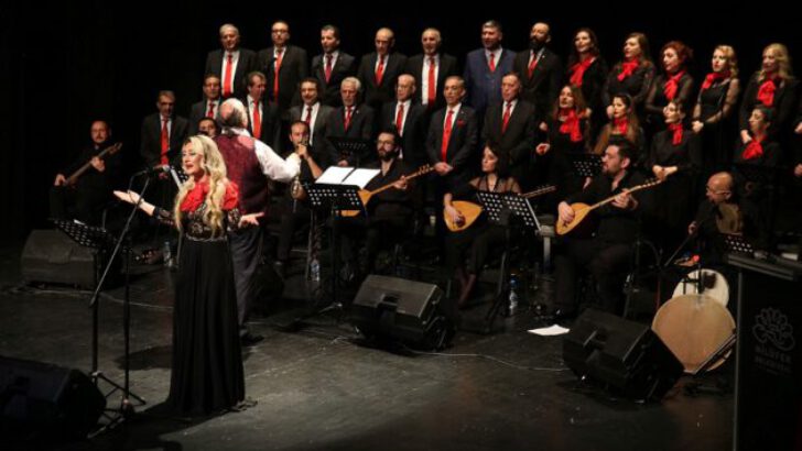 Nilüfer THM Korosu sevenleriyle kavuştu
