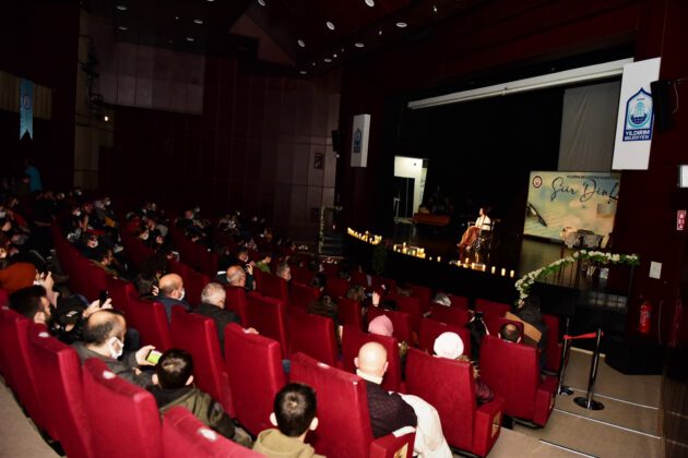 KURSİYERLERDEN ŞİİR DİNLETİSİ
