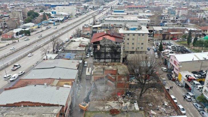 “Hiç mi kimse düşünmez bu esnaf nereye gidecek?”