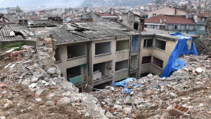 Bursa’da riskli yapılar yıkılıyor tarih ortaya çıkıyor