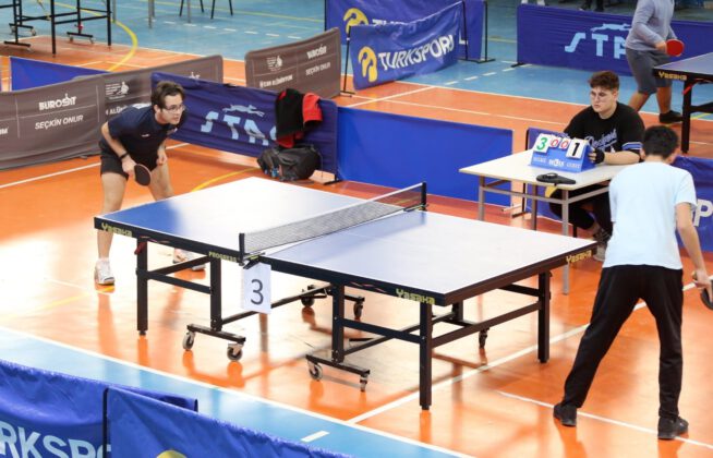 GÜRSU’DA BİREYSEL MASA TENİSİ TURNUVASI