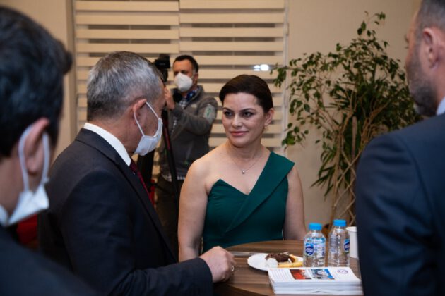 Hayata Engel Tanıma!