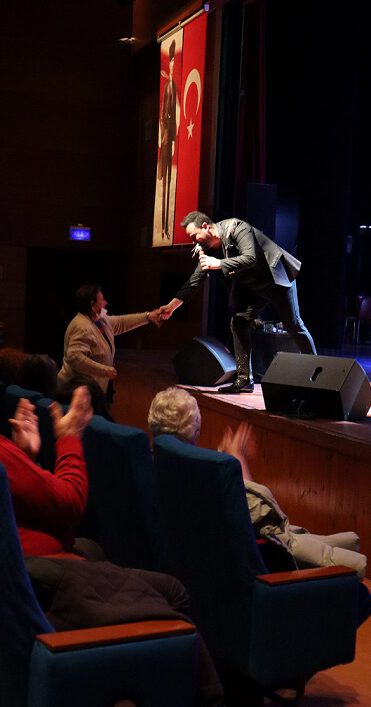 KARTAL BÜLENT ECEVİT KÜLTÜR MERKEZİ’NDE CENK YÜKSEL FIRTINASI ESTİ!
