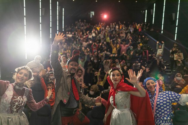 BÜYÜK İLGİ GÖREN ÇOCUKÇA İŞLER SAHNESİ DEVAM EDİYOR