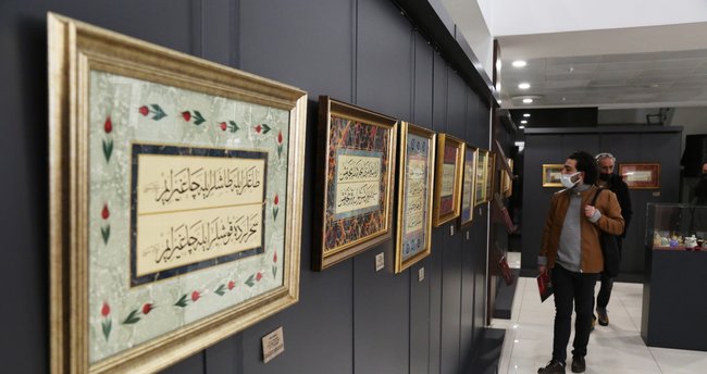 “Aşk Boyadı Beni Kane” Ebru sergisi sanatseverlerle buluştu