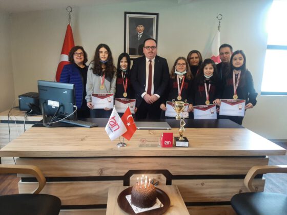 Tan Okulları Sporcuları Santrançtaki Başarılarıyla Tarihe Adlarını Altın Harflerle Yazdırdı!