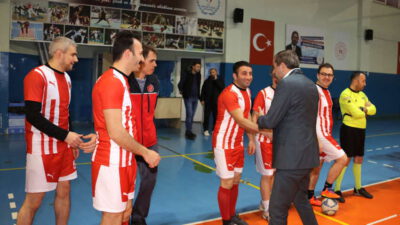 GÜRSU FUTSAL TURNUVASI, DOSTLUĞUN SAMİMİYETİ VE REKABETİN HEYECANIYLA TAÇLANDI