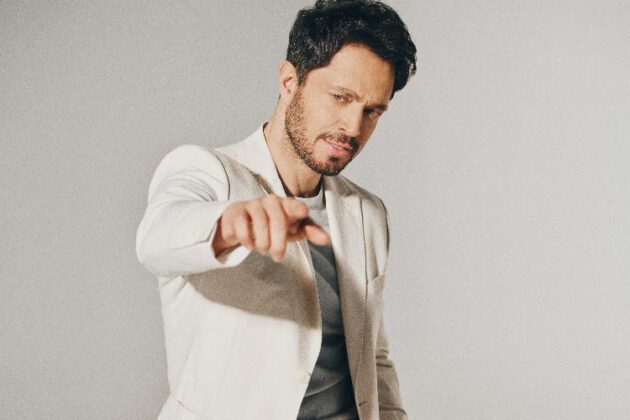 Murat Boz, kendini güncelleyerek döndü…     Murat, patron oldu!