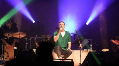 Oğuzhan Koç Akustik Konseri İzmir’i büyüledi