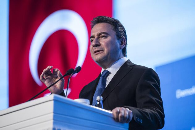 Ülkemizin yaşadığı demokratik gerilemeyi durduracağız