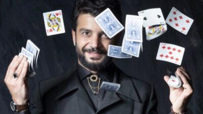 İLLÜZYONİST ENVER ERTAŞ İLE COMEDY MAGIC SHOW CAROUSEL SAHNE’DE