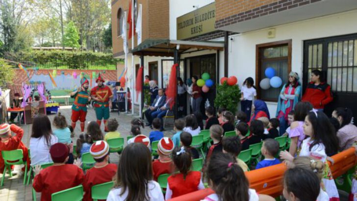 YILDIRIMLI ÇOCUKLAR BU SOKAĞI ÇOK SEVDİ
