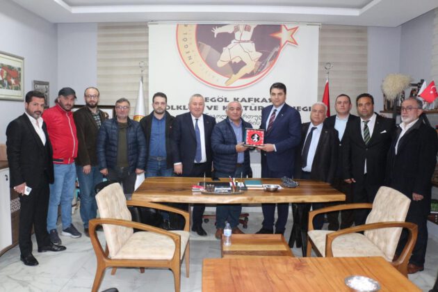 Demokrat Başkandan İnegöl’e Ziyaret!