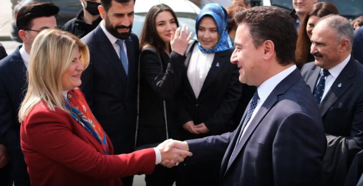 DEVA Mudanya Yüreklere Dokunuyor!