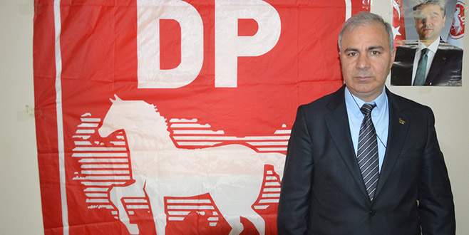 Yüzlerce Üniversite mezunu genç işsizken Akp’li gençler koltuk koltuk geziyor!