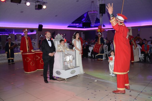 Sünnet Değil Sanki Şölen!