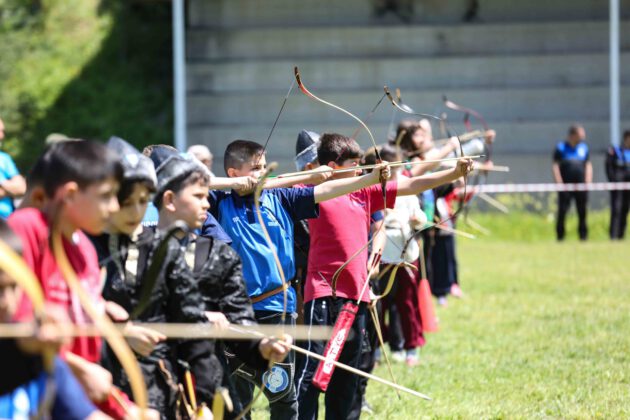 ÇOCUKLARIN OKÇULUK SPORUNA İLGİSİ ARTIYOR