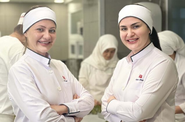 Karaköy Güllüoğlu ve Enstitü İstanbul İSMEK  Kadın Baklava Ustaları Yetiştiriyor