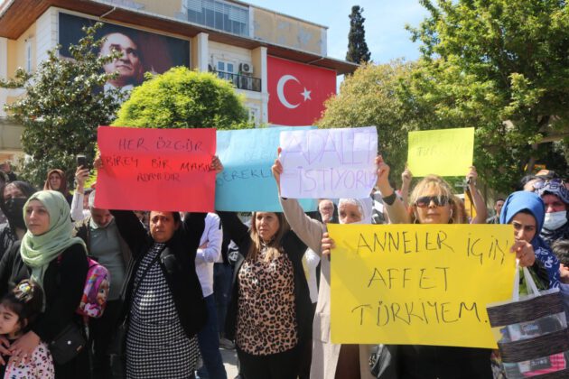 Sarıgül; Mahkum Yakınlarıyla Buluşuyor!