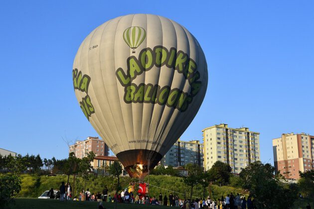 KIRLANGIÇ GENÇLİK FESTİVALİ’NDEN GÖRKEMLİ AÇILIŞ
