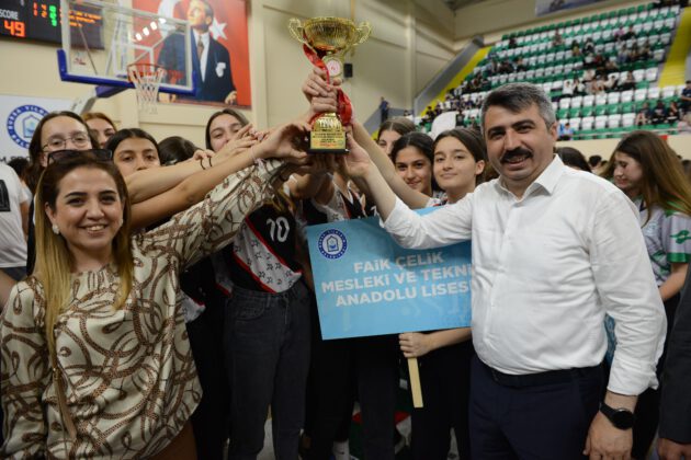 YILDIRIM BELEDİYESİ’NDEN OKULLARA ‘SPOR’ DESTEĞİ