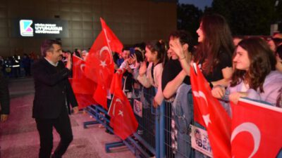 GENÇLİK BAYRAMI YILDIRIM’DA COŞKUYLA KUTLANDI