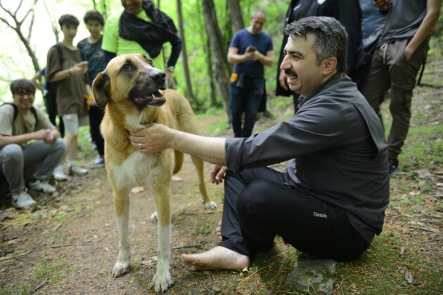 BAŞKAN YILMAZ’DAN GENÇLERLE DOĞA YÜRÜYÜŞÜ
