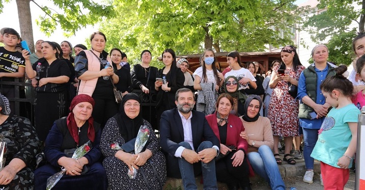 GÜRSU’DA ŞEHİT ANNELERİNE ÖZEL ANNELER GÜNÜ KUTLAMASI