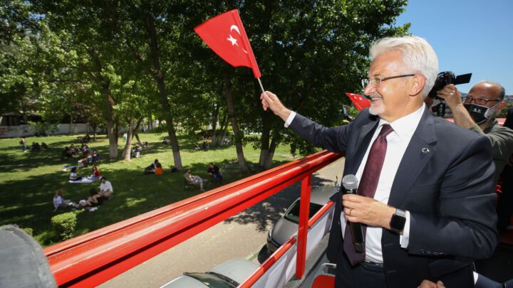 NİLÜFER’DE 19 MAYIS KUTLAMASI ÇELENK SUNMA TÖRENİ İLE BAŞLADI