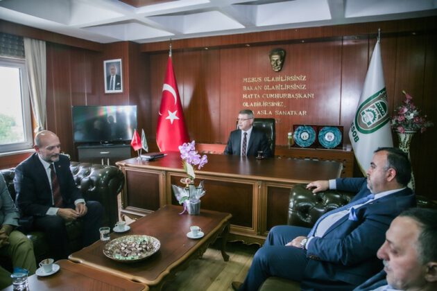 SAADET PARTİSİ BURSA’DAN BESOB’UN YENİ BAŞKANINA HAYIRLI OLSUN ZİYARETİ!