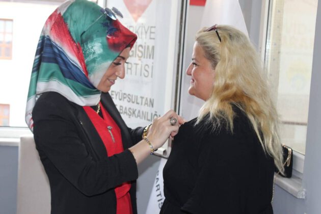 TDP EYÜPSULTAN KADIN KOLLARINDA EMİNE KARAKAYA DÖNEMi BAŞLADI