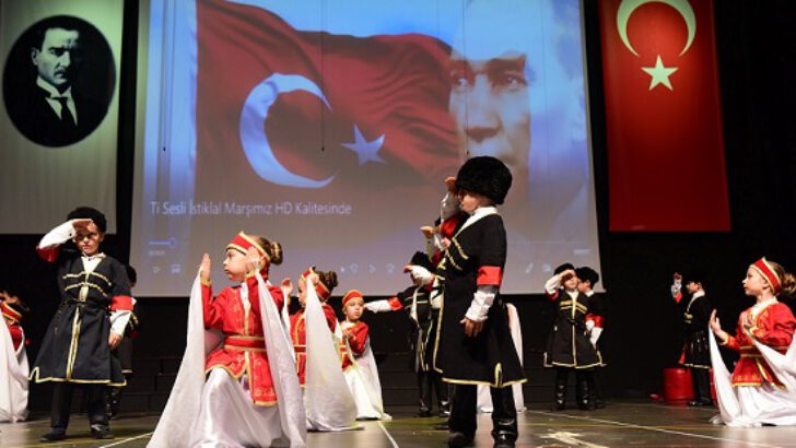 Egeberk’te mezuniyet coşkusu