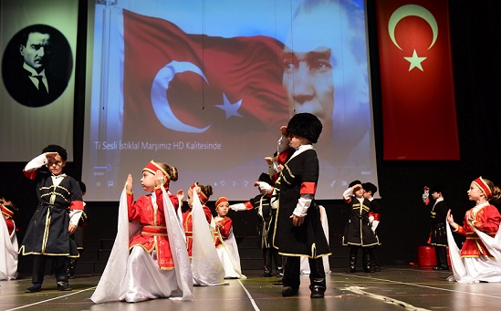 Egeberk’te mezuniyet coşkusu