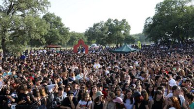 Bursa’da düzenlenen Türkiye’nin en büyük ve en köklü lise festivali BALFEST Biletinial organizasyonu ile gerçekleşti