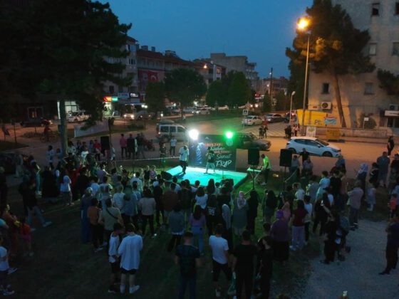 GÜRSULU GENÇLERE T-RAP COŞKUSU