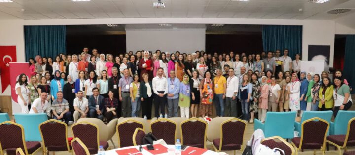 ÇOCUKLAR İÇİN KİTAP OKUMA PROJESİ (ÇİKOP) ÇALIŞTAYI BURSA’DA YAPILDI