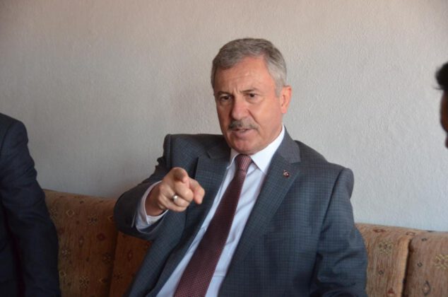 ELMA ŞEKERİ İÇİNDEKİ ZEHRİN FARKINDAYIZ: DEZENFORMASYON YASASINA HAYIR!