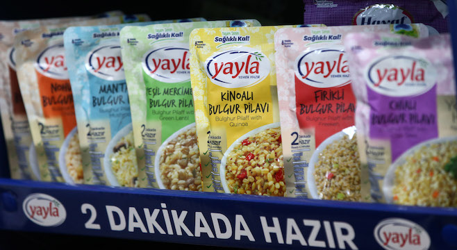 YAYLA AGRO GIDA YEMEK HAZIR SERİSİNE SALATALARI EKLEDİ