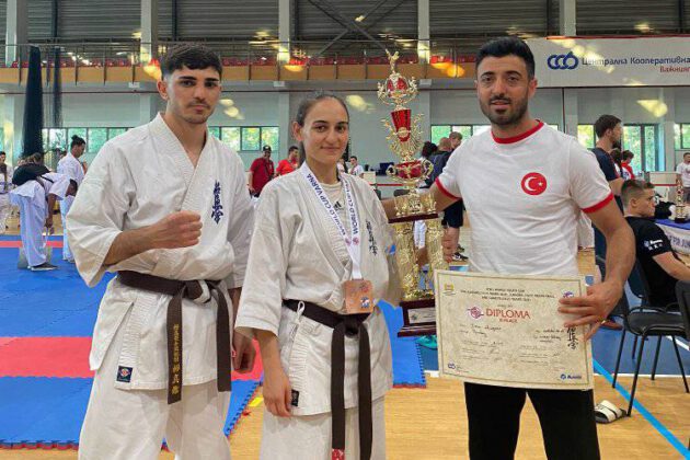 YILDIRIM ‘KARATE’DE GELENEĞİ BOZMADI