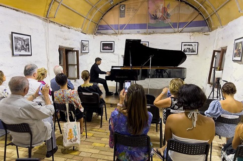 Piyanist Türev Berki, “Saygun’un son sözü”nü yorumladı