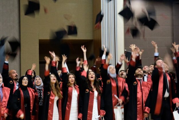 KONYA GIDA VE TARIM ÜNİVERSİTESİ’NDE MEZUNİYET SEVİNCİ YAŞANDI