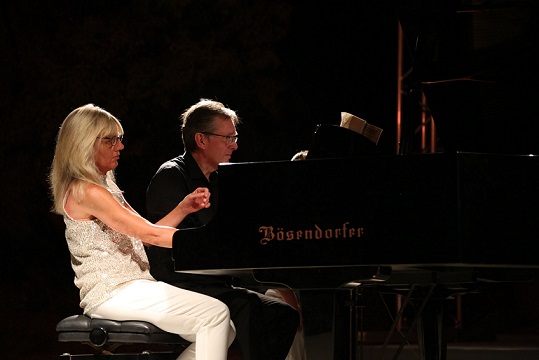 Murray McLachlan & Kathryn Page İkilisi Gümüşlük’te