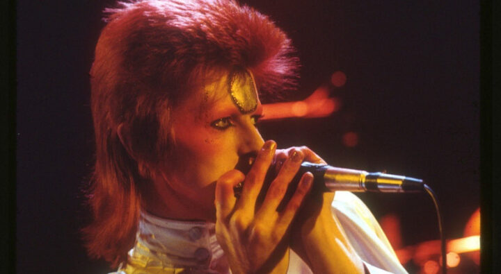 EFSANEVİ MÜZİSYEN DAVID BOWIE’NİN HAYATINI ANLATAN “STARDUST”, 9 AĞUSTOS’TA KÜÇÜKÇİFTLİK BAHÇE SİNEMASI’NDA!