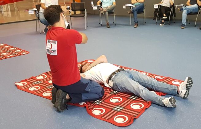 10 EYLÜL “DÜNYA İLK YARDIM GÜNÜ”     “YAŞAM BOYU İLK YARDIM ÖĞREN”