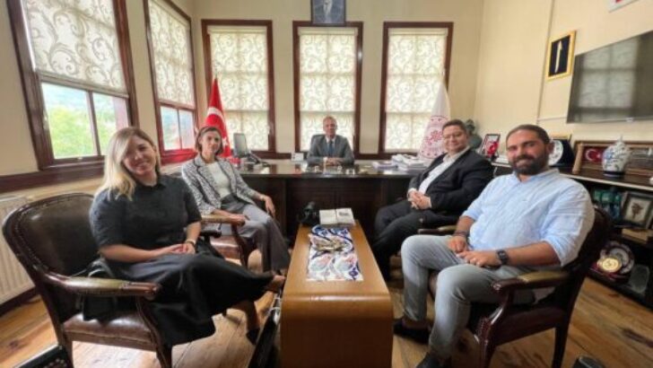 Bursa Turizmi Can Çekişiyor