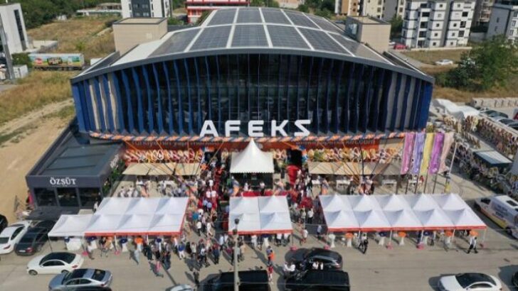 Afeks’e görkemli açılış Afeks’ten Bursa’ya dev mağaza