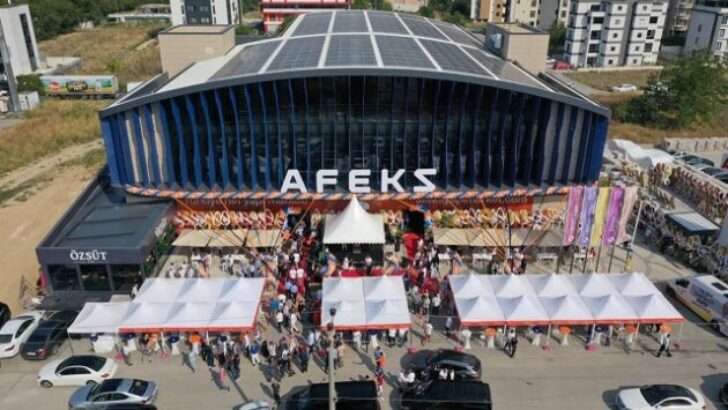 Afeks’e görkemli açılış   Afeks’ten Bursa’ya dev mağaza