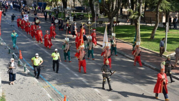 Bursa’da Kurtuluş Coşkusu Sokağa Taştı!