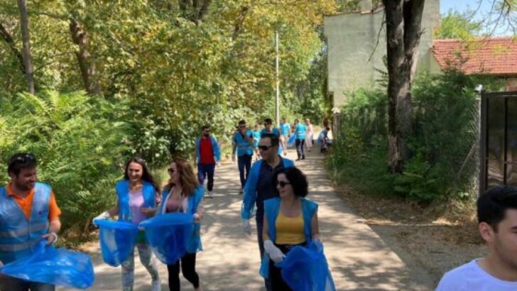Misi Köyü’nde “Temiz Çevre Temiz Siyaset” diyerek DEVA oldular.